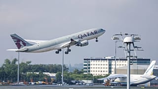 A Qatar Airways plane takes off from Leipzig/Halle Airport, Friday, July 18, 2025, Saxony, Schkeuditz. 