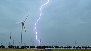 Der Deutsche Wetterdienst (DWD) warnt für heute vor Unwetter in einigen Regionen Deutschlands