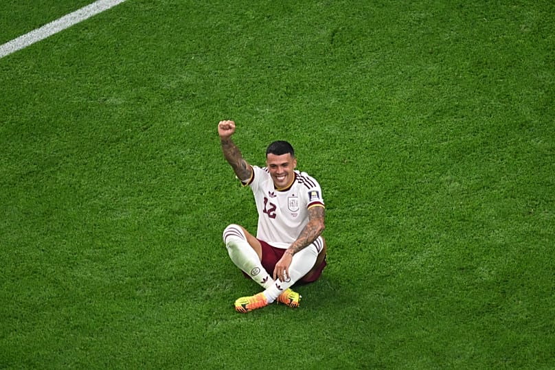 El español Pedro Porro celebra tras marcar el segundo gol de su equipo en Arlington, Texas, cerca de Dallas, el martes 14 de julio de 2026.