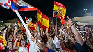 British and Spanish nationals celebrate passport-free travel between Gibraltar and Spain in La Línea de la Concepción, 15 July, 2026