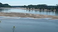 Des bancs de sable immenses près du port de Bechet en Roumanie sur le Danube