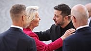 Ukrainian President Volodymyr Zelenskyy and EU Commission President Ursula von der Leyen.