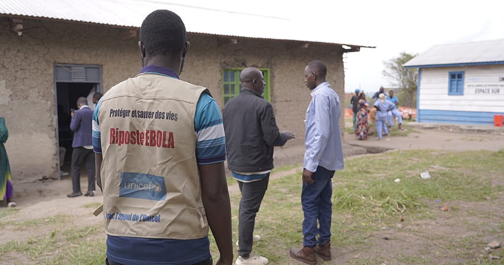 Ebola in DRC: Health workers threaten strike, WHO warns about contamination