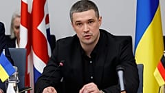 Ο υπ. Άμυνας της Ουκρανίας Μιχαΐλο Φεντόροφ μιλά σε συνεδρίαση της Ομάδας Επαφής για την Άμυνα στο αρχηγείο του ΝΑΤΟ στις Βρυξέλλες, 12 Φεβρουαρίου 2026.