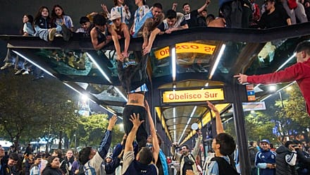 Argentina reaches World Cup final, jubilation in Buenos Aires and disappointment in the Falklands