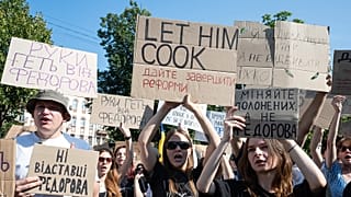 Ukrainer versammeln sich, um gegen Verteidigungsminister Mykhailo Fedorov Entlassung zu protestieren Kyjiw, 16. Juli 2026. 