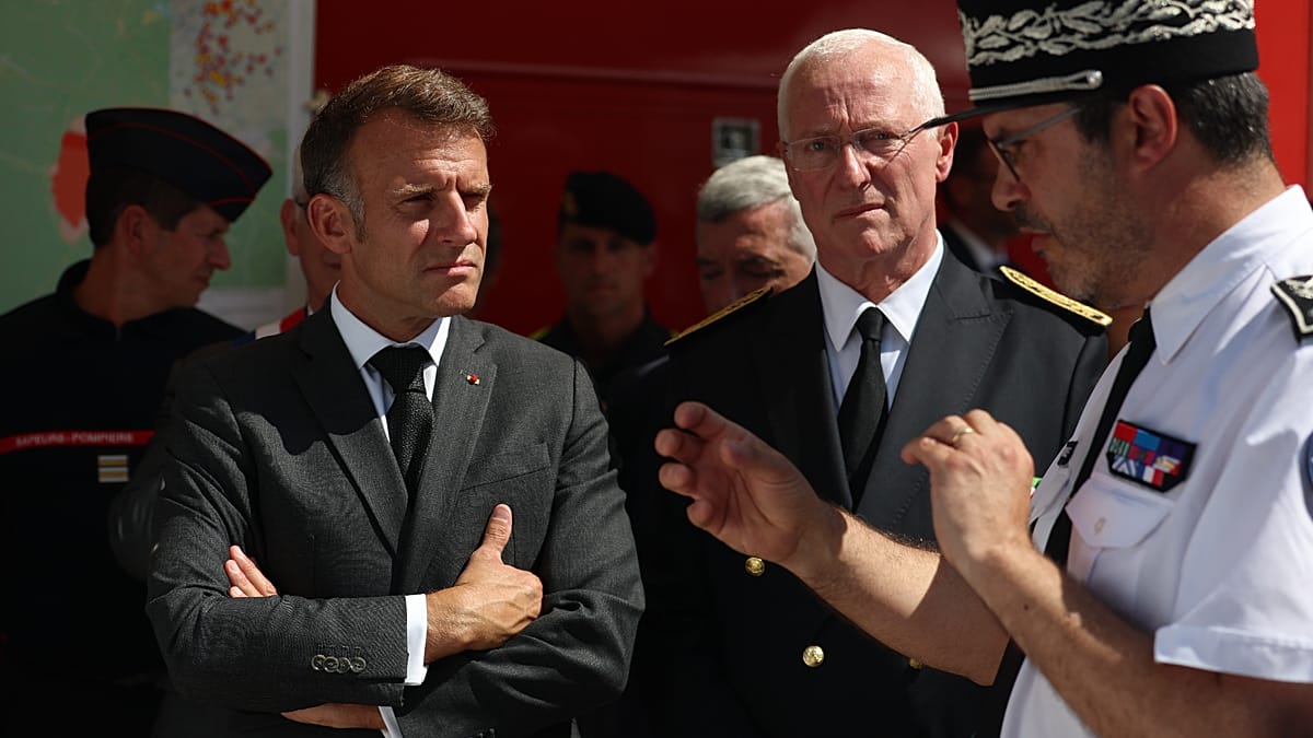 Incendies à Fontainebleau : "Nous serons intraitables avec les responsables" annonce Macron