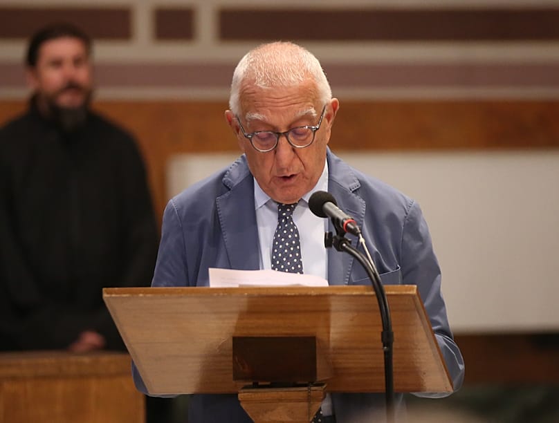 Ο Νικήτας Κακλαμάνης στον επικήδειο της Μάρως Κοντού