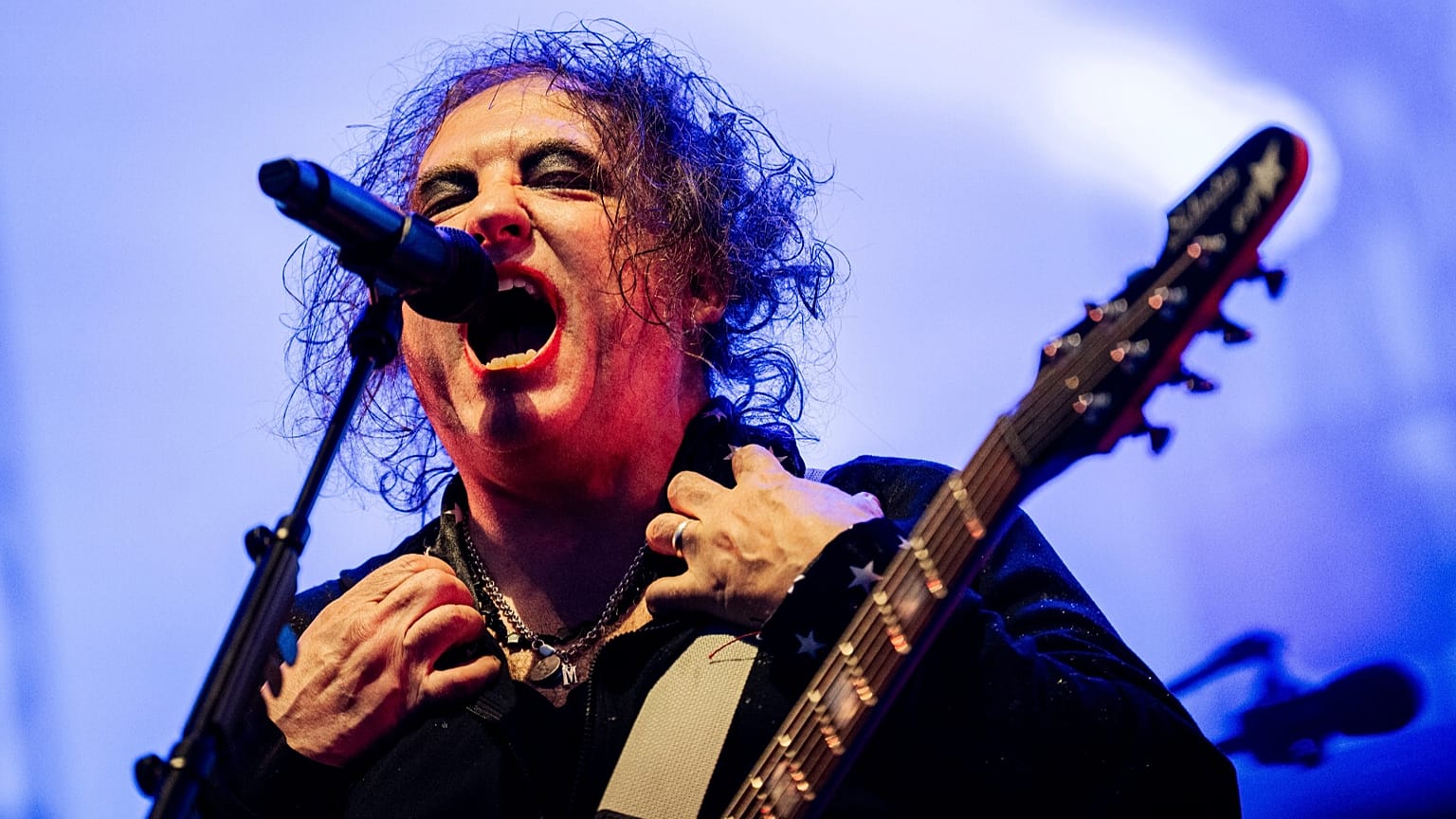 Robert Smith von The Cure beim Roskilde Festival in Dänemark – Mittwoch, erster Juli 2026