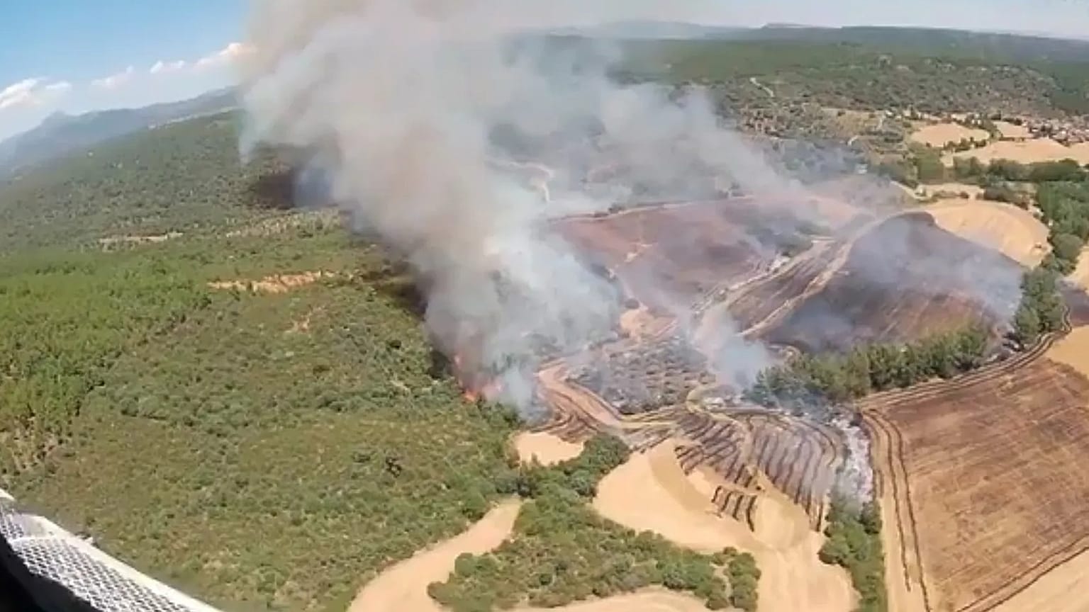 El incendio de La Mierla ha arrasado unas 2.000 hectáreas en la Sierra Norte de Guadalajara