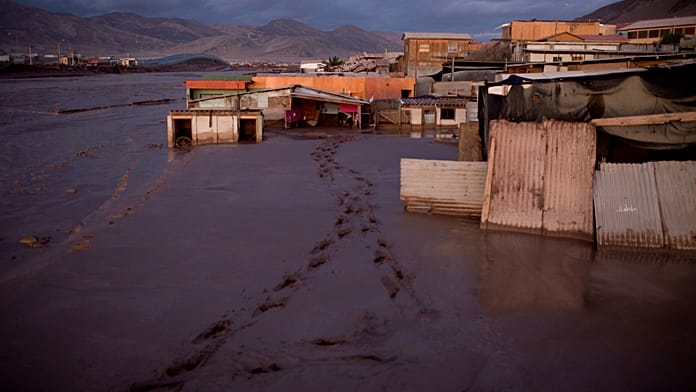 Inundaciones en Chile: 4 muertos, 2.500 incomunicados y 500.000 personas sin electricidad