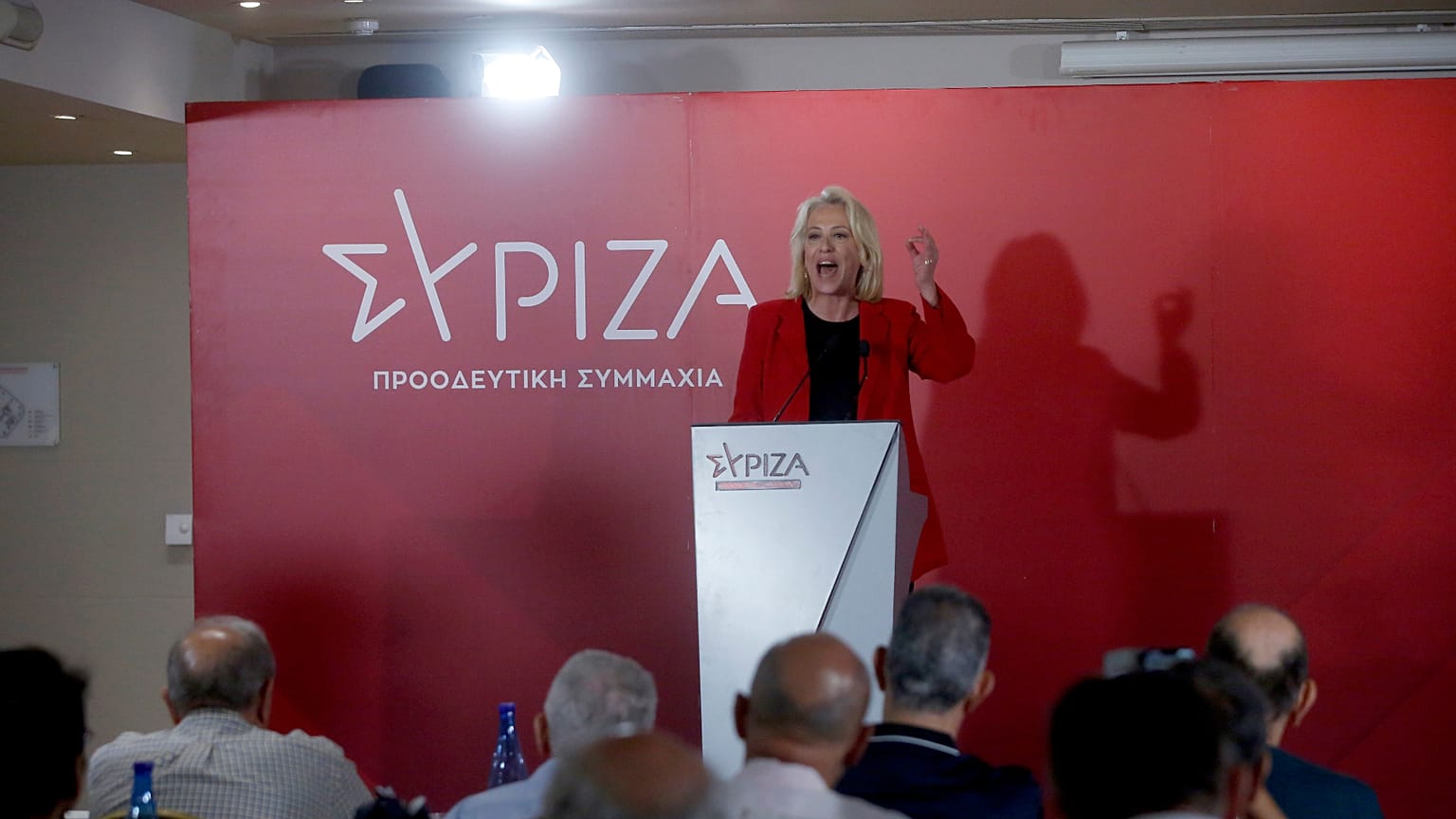 Η Ρένα Δούρου μετά την εκλογή της ως Προέδρου της Κοινοβουλευτικής Ομάδας του ΣΥΡΙΖΑ - Προοδευτική Συμμαχία