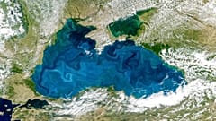 Karadeniz'deki renk değişimi uzaydan görüntülendi.