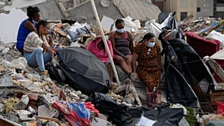 عثرت يوليمار توريس وعائلتها على جثة ابنتها تحت أنقاض مبنى منهار في لا غوايرا إثر الزلزال.