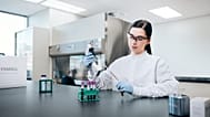 يسرّ شركة STEMCELL Technologies أن تعلن عن حصول منتجها الجديد EasySep™ Human Bone Marrow CD138 Positive Selection Kit على تصنيف إدارة الغذاء والدواء الأمريكية (FDA) كأول جهاز 