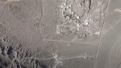 تاسیسات نطنز و جاده منتهی به کوه کلنگ