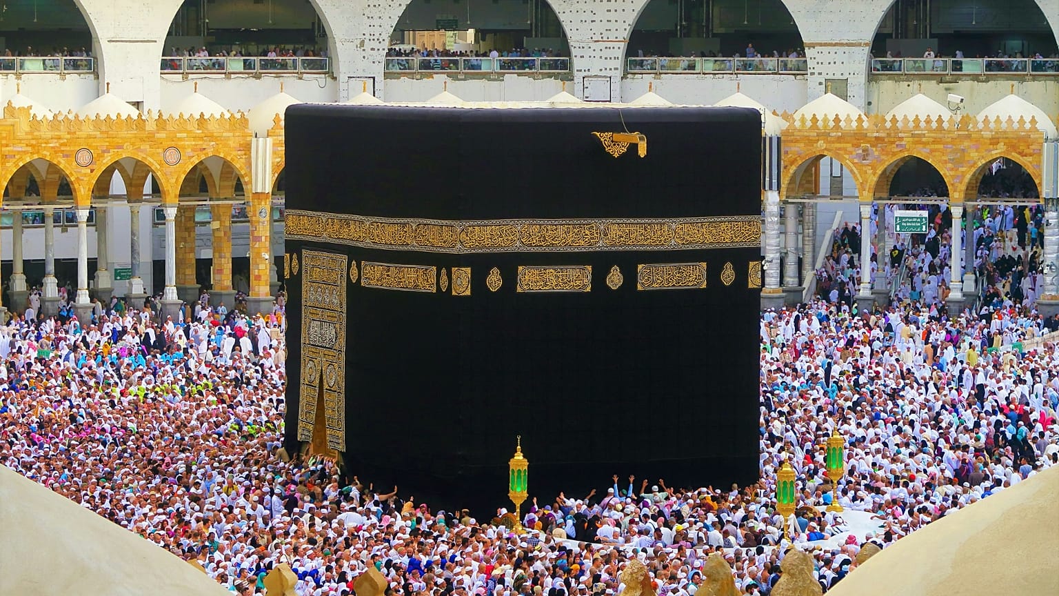 La umrah, a differenza dell’hajj, è un pellegrinaggio volontario che si può compiere più volte durante l’anno.