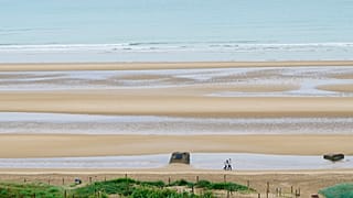 La plage d'Omaha beach près de Colleville-sur-Mer en Normandie