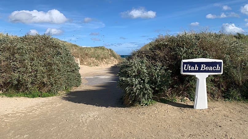 Eingang zu einem Abschnitt von Utah Beach in der Normandie