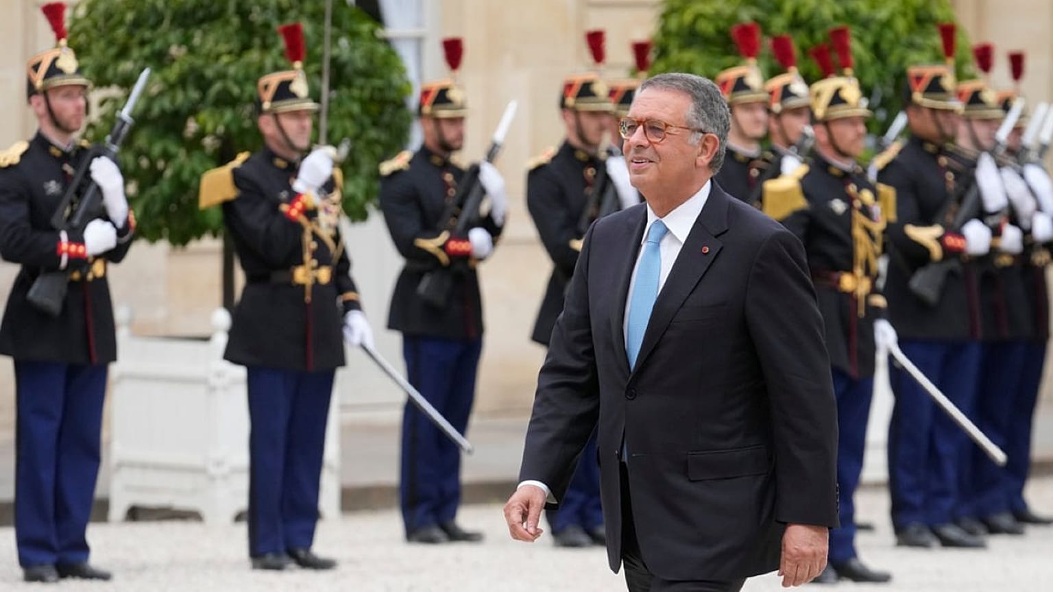ARQUIVO: António José Seguro à entrada para uma reunião com o presidente francês Emmanuel Macron no Eliseu, 1 de julho 2026