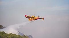 Un Canadair des sapeurs-Pompiers du Var﻿ en intervention, mardi 21 juillet 2026.