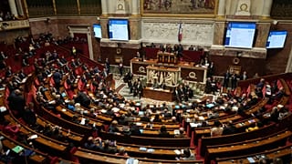 La France adopte l'interdiction des réseaux sociaux aux moins de 15 ans