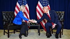El presidente de Estados Unidos Donald Trump se reúne con la presidenta de la Comisión Europea Ursula von der Leyen, septiembre de 2025.