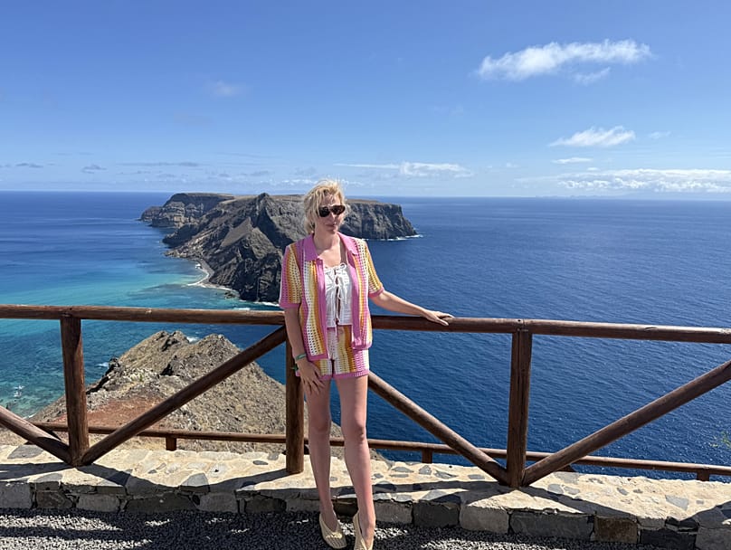Saskia, küçük ama hareketli Porto Santo adasını buggy ile keşfetti