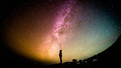 Λιγότερο γνωστές τάσεις ευεξίας, όπως το «star bathing», κερδίζουν ολοένα και μεγαλύτερη δημοτικότητα