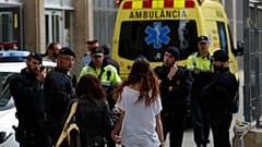 Imagen de archivo de una ambulancia atendiendo una emergencia en España