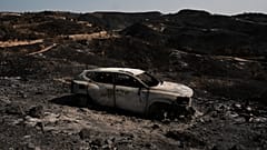 Vista de una zona calcinada afectada por los incendios forestales en Bedar, cerca de Almería (España), el sábado 11 de julio de 2026.