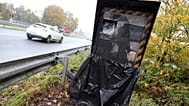 ARCHIVO: Foto de un radar vandalizado en Francia en 2013 durante unas protestas