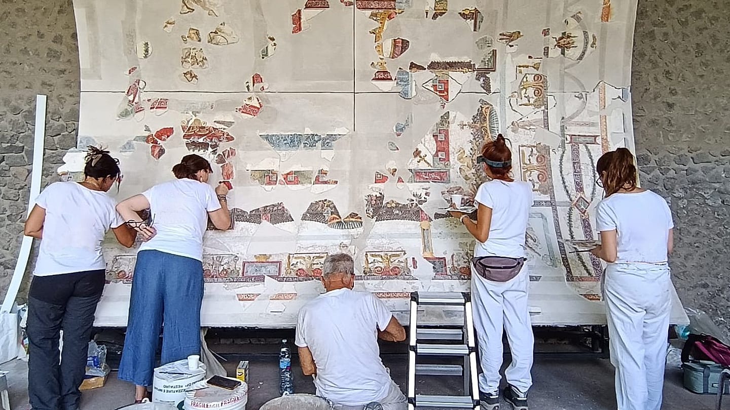 Pompeii unveils reconstructed frescoed banquet hall ceiling, as restoration continues