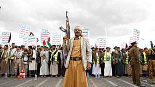 صورة أرشيفية - أنصار جماعة الحوثي يشاركون في مسيرة بصنعاء، اليمن، يوم الجمعة 9 فبراير 2024،