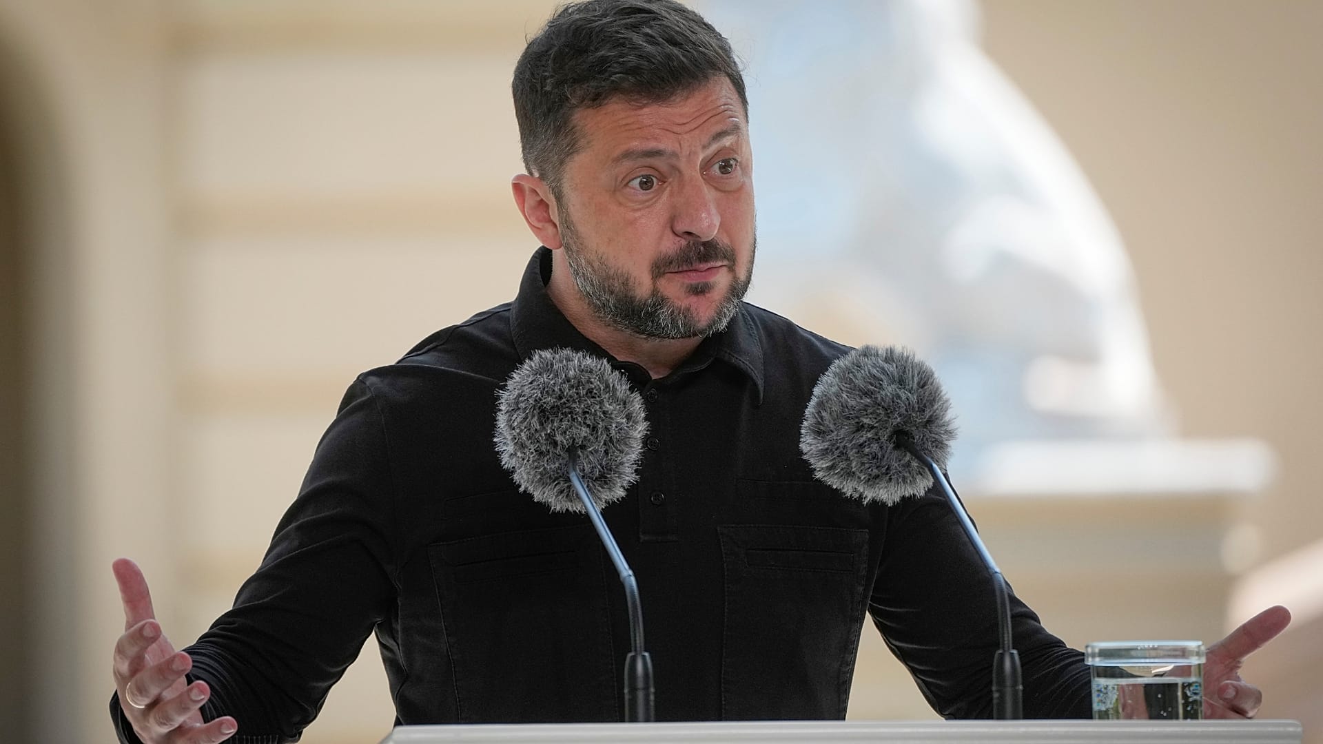 Зеленський попередив про «масштабний» російський наступ протягом 48 годин