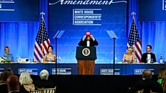 Trump en la cena de la Asociación de Corresponsales de la Casa Blanca.