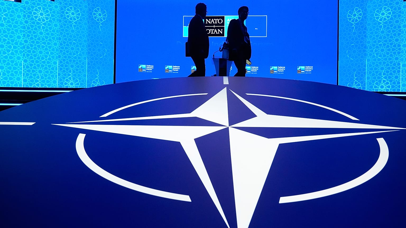A NATO logója