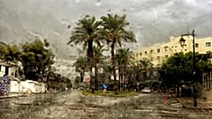 Έντονη καταιγίδα και χαλαζόπτωση σημειώθηκε στην παραλιακή Λουτρακίου Κορινθίας,