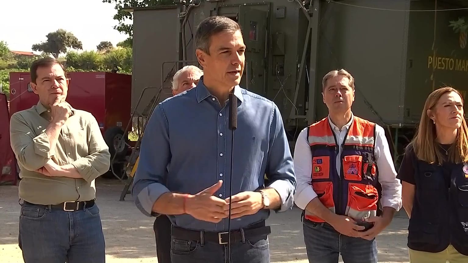 Pedro Sánchez briefing on the wildfire situation during his visit to CECOD, 26 July, Navalcarnero