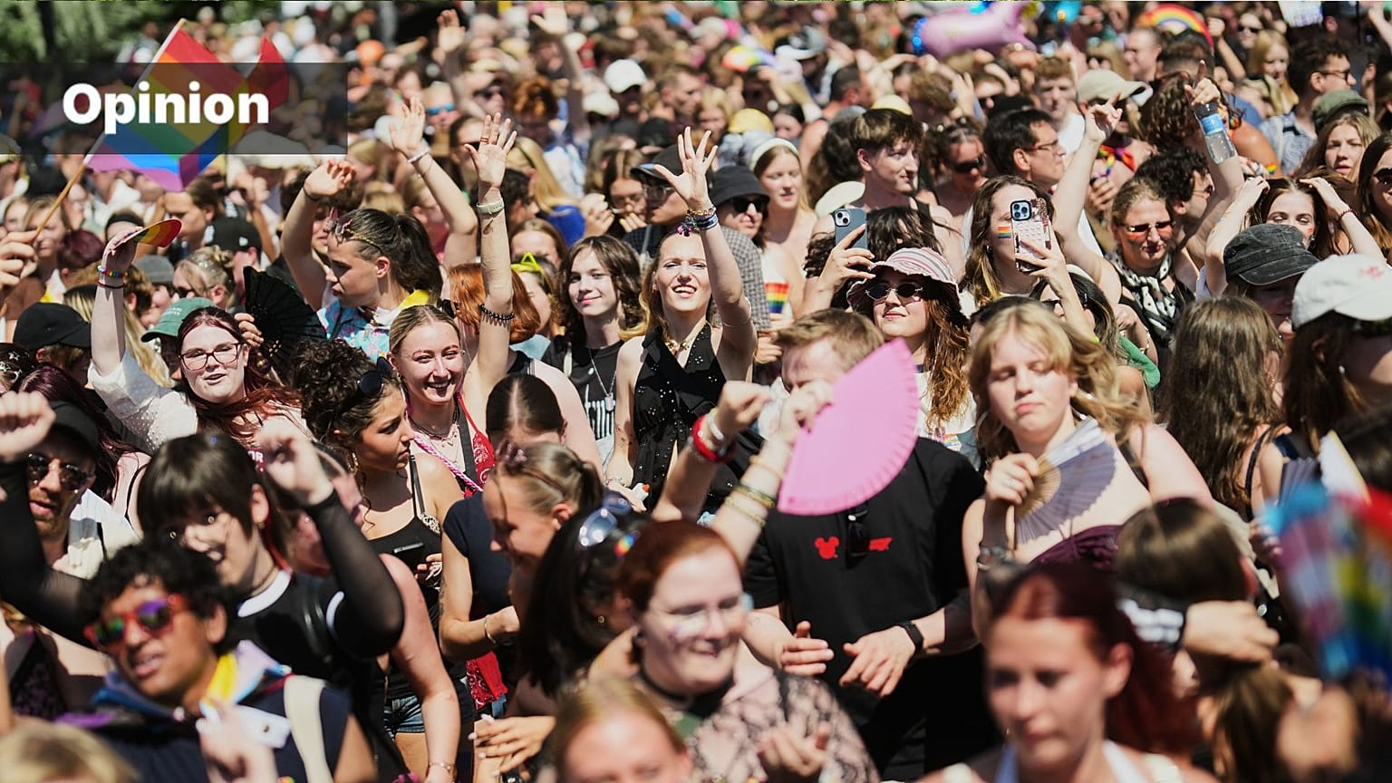 Hunderttausende feiern den Christopher Street Day (CSD) in Berlin am 25. Juli 2026 (AP Photo/Markus Schreiber)