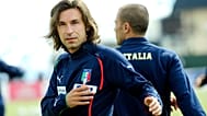 Pirlo da giocatore con la maglia della Nazionale italiana