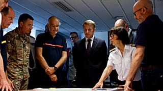 Emmanuel Macron au SDIS de Gironde, lundi 27 juillet 2027