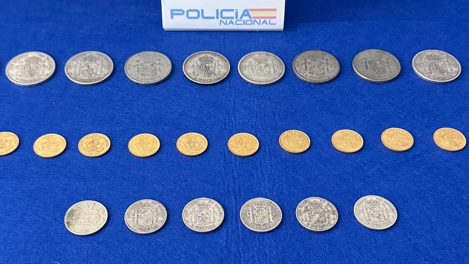 Las monedas.