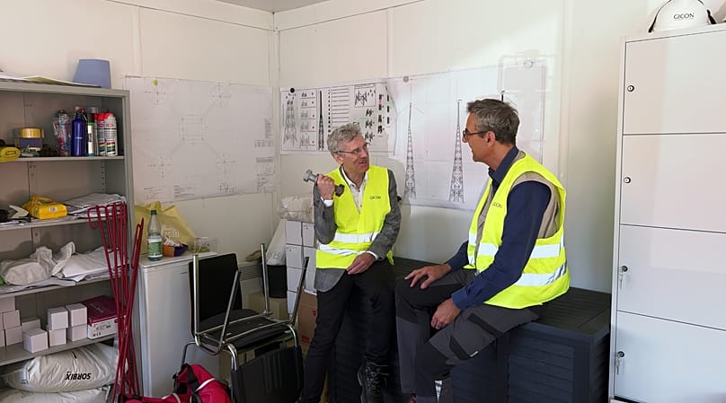 Pause im Baucontainer