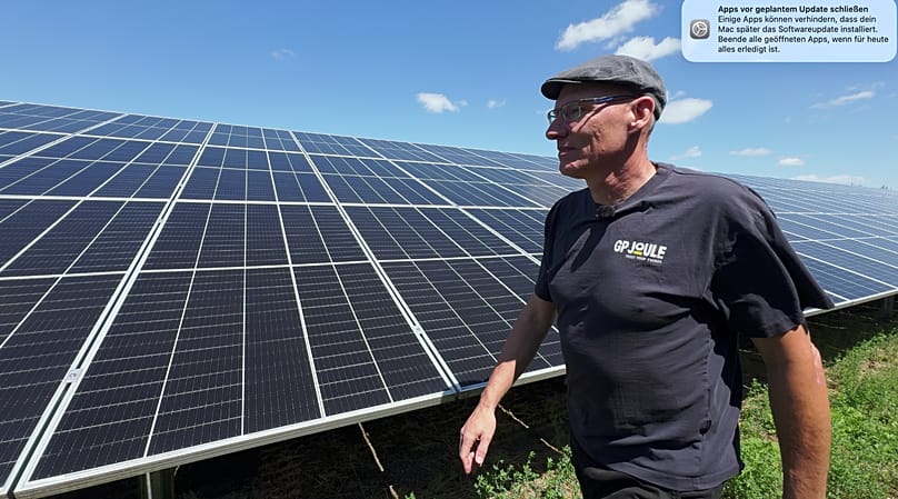 Mit Photovoltaik-Techniker Andreas unterwegs im Solarpark Klettwitz.