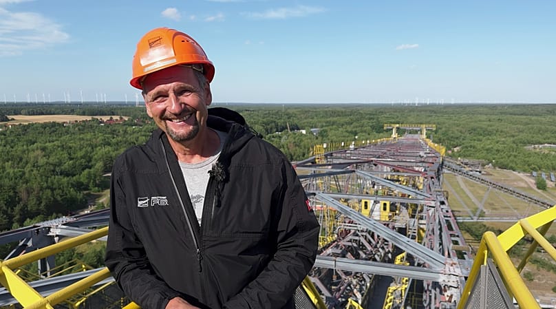 Interview auf dem Rücken des Stahlmonsters: Konrad Lehmann erklärt die Förderbrücke F60.