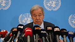 Secretário-geral da ONU, António Guterres, durante declarações após a reunião trilateral em Chipre