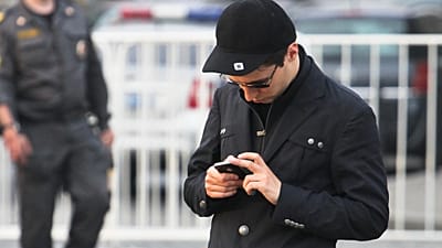 ARCHIWUM. Pavel Durow, założyciel największego rosyjskiego serwisu społecznościowego VKontakte, na Placu Czerwonym w Moskwie, 19 maja 2012 r.