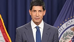 El presidente de la Reserva Federal, Kevin Warsh, interviene en una rueda de prensa en la Reserva Federal, en Washington, el miércoles 29 de julio de 2026.