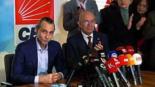 Erdal Beşikçioğlu / Arşiv